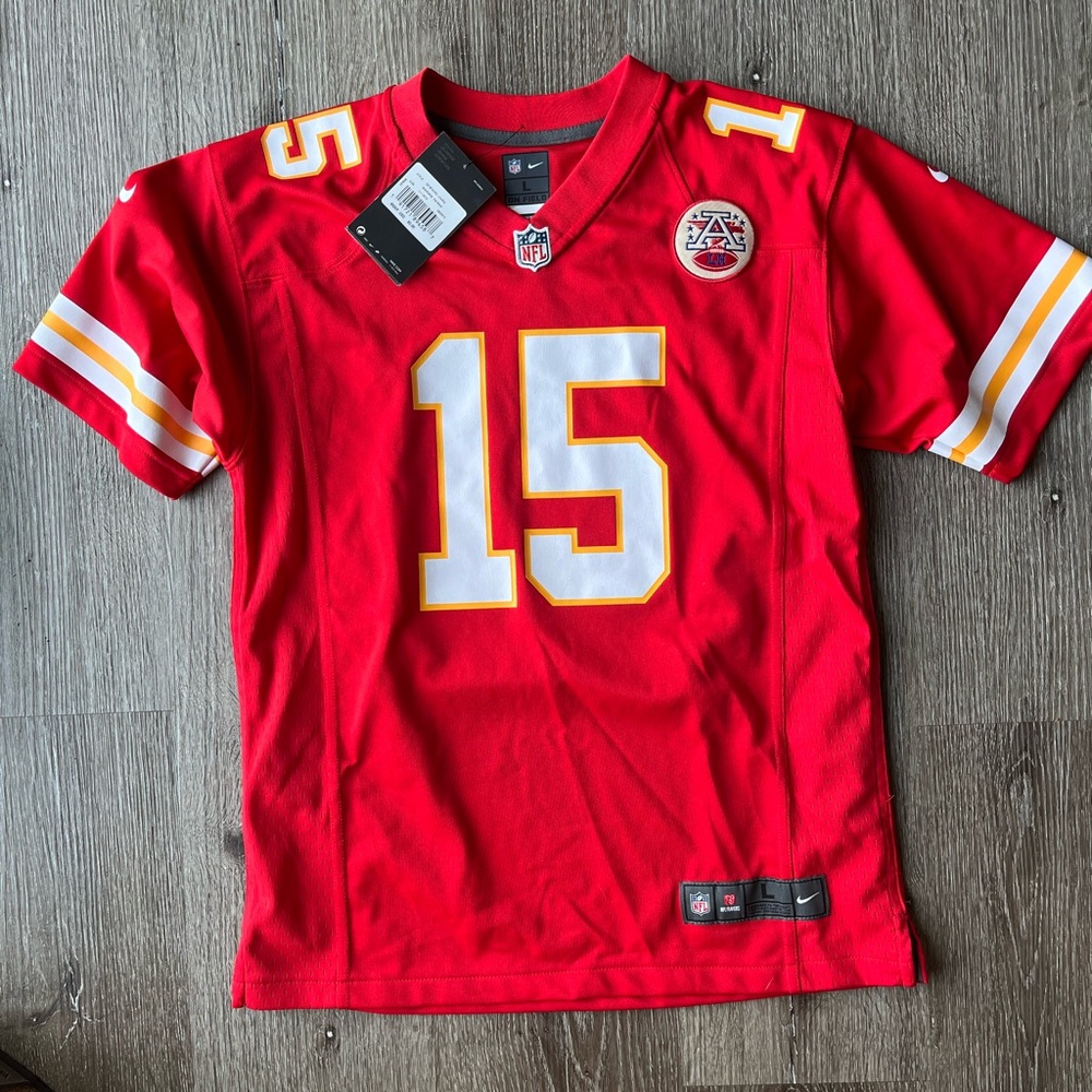 Patrick Mahomes youth Large jersey.